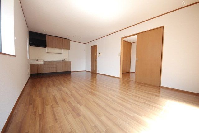 居室・リビング　★同建物階下部屋写真★