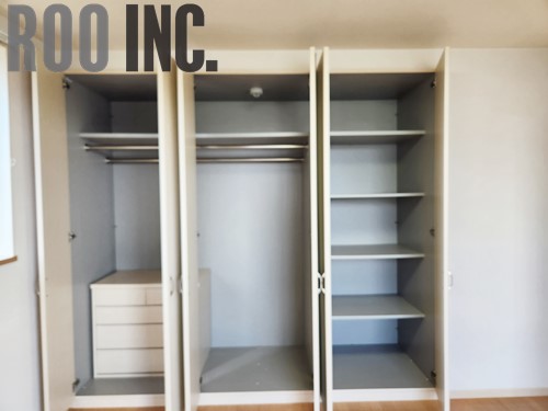 収納　写真はクリーニング途中のものです。