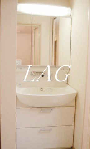 洗面設備　独立洗面台です。