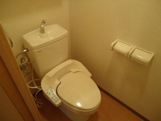 トイレ　シャワー付トイレ