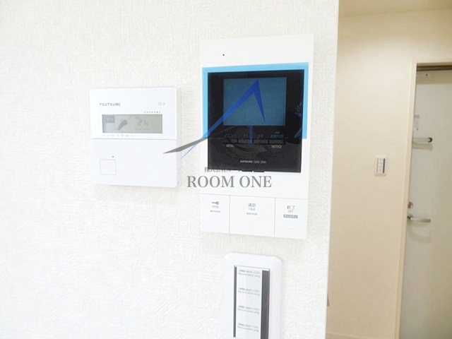 セキュリティ　モニター付きインターホンです。