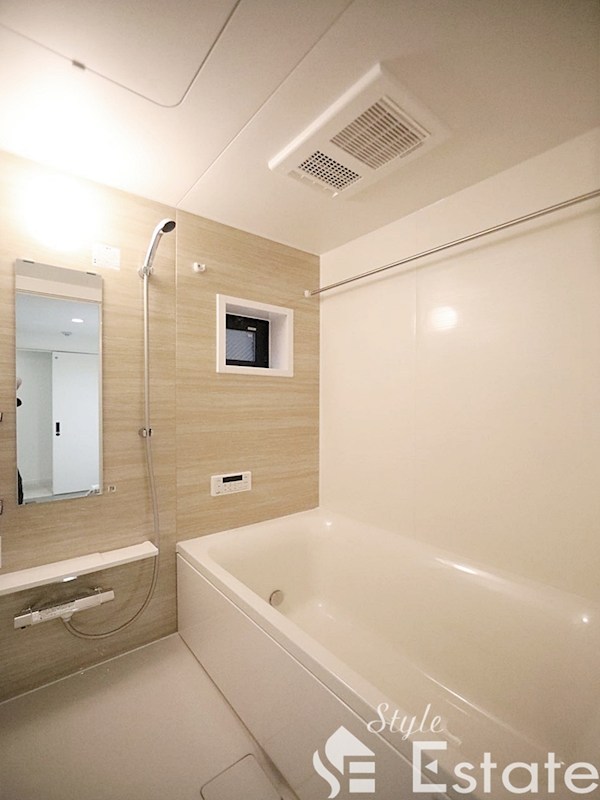 バス・シャワールーム　バスルーム