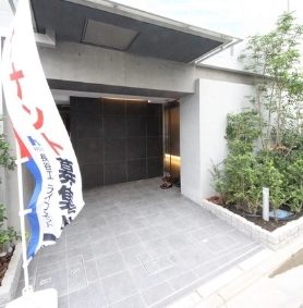 エントランス　共用部分も大変綺麗★