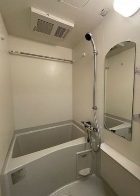 バス・シャワールーム　※別部屋参考写真