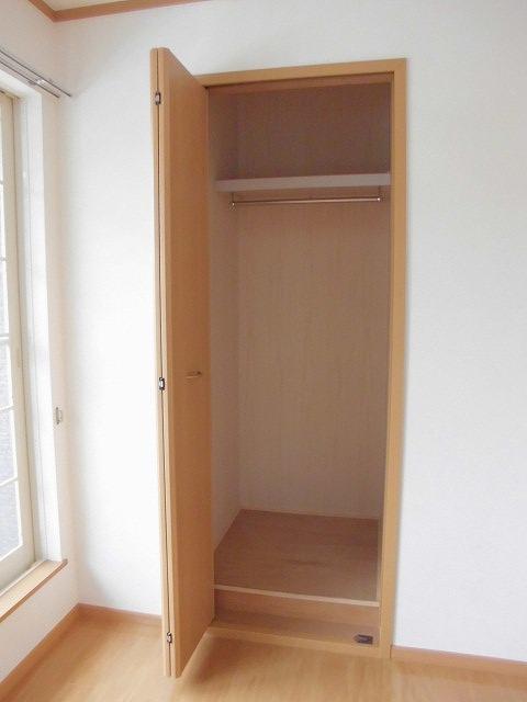 収納　クローゼット
