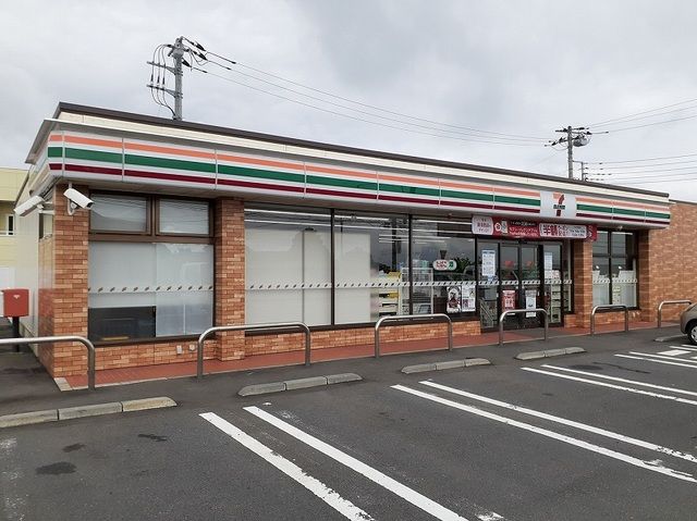 コンビニ　セブンイレブン日立東町４丁目店（コンビニ）まで300m