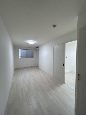 居室・リビング　※別号室参考画像