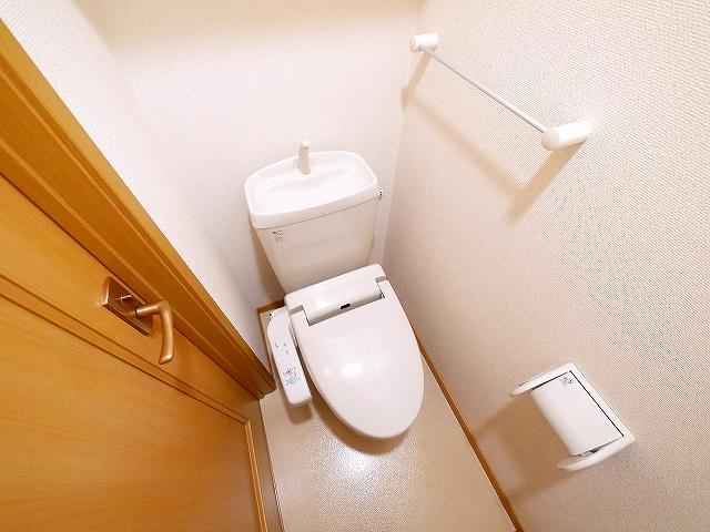 トイレ　落ち着いたトイレです