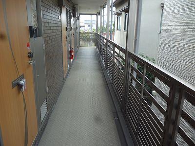 ＪＲ山陽本線 姫路駅 バス乗車時間：23分 最寄りバス停で下車 徒歩9分 2階建 築11年の玄関写真