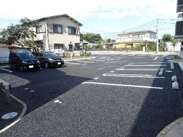 駐車場　駐車場
