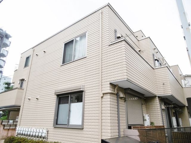 建物外観　★3階建てマンション★