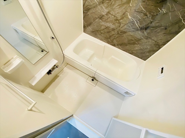 バス・シャワールーム　同一建物内２０２号室内装写真転載