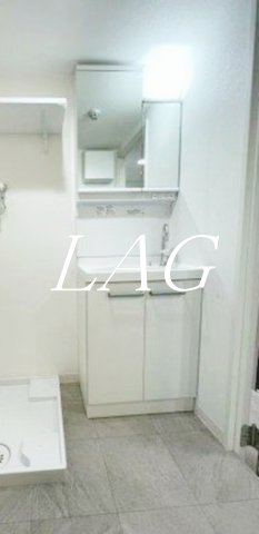 洗面設備　独立洗面台です。