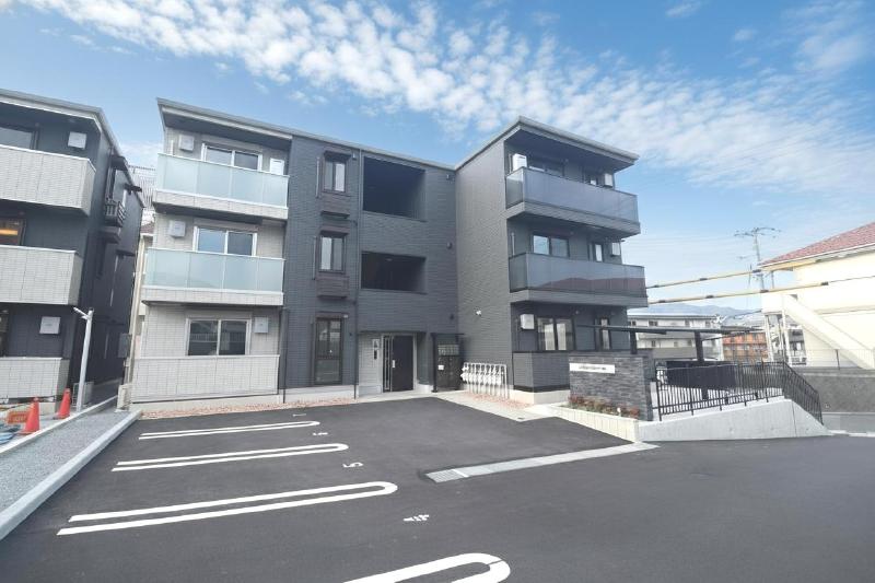 建物外観　プレミア西条中央B棟