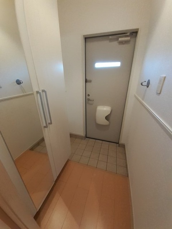玄関　図面と現状に相違がある場合には現状を優先