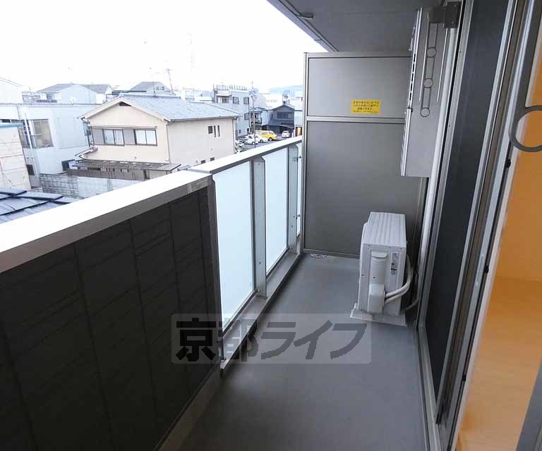 バルコニー　バルコニは南向きです！