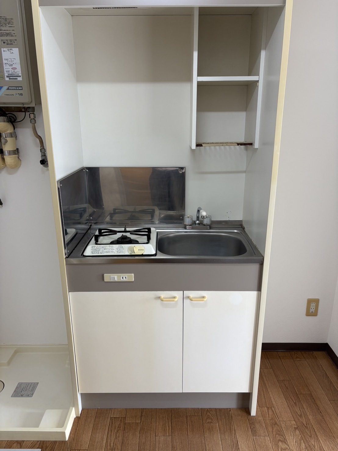 キッチン　※別部屋の参考写真になります。