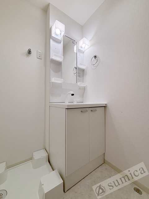 洗面設備　同施工の参考写真です