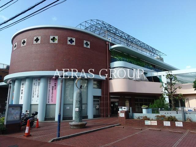 役所　新宿区 柏木特別出張所（役所）まで220m