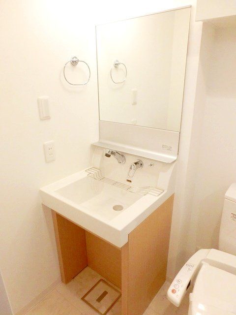 洗面設備　お部屋探しは株式会社　タウンハウジング　までお気軽にお問合…