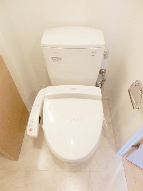 トイレ　お部屋探しは株式会社　タウンハウジング　までお気軽にお問合…