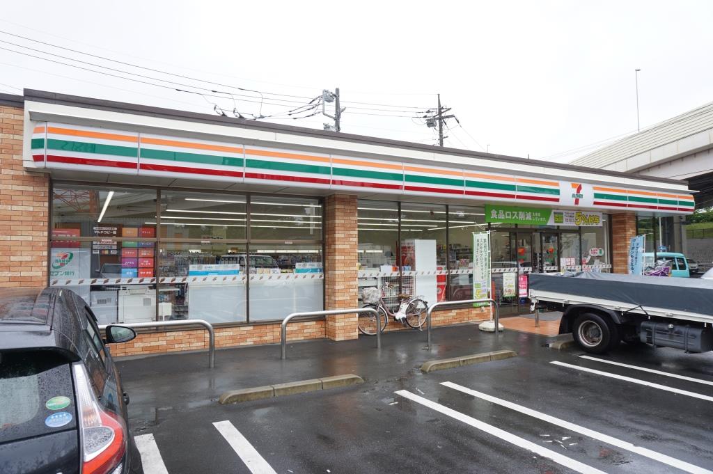 コンビニ　セブンイレブン 扇大橋インター店（コンビニ）まで652m