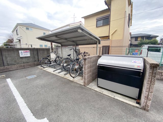 その他共有部分　自転車はこちらに置けます