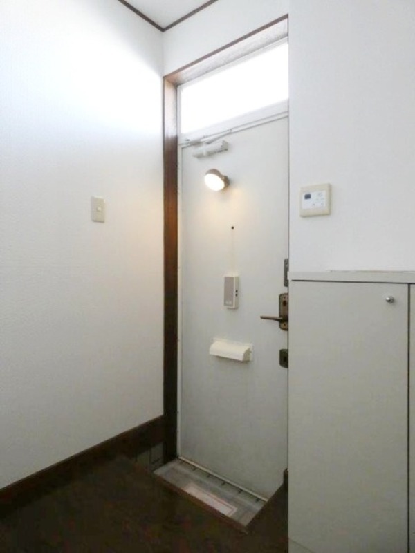 玄関　図面と現状に相違がある場合には現状を優先
