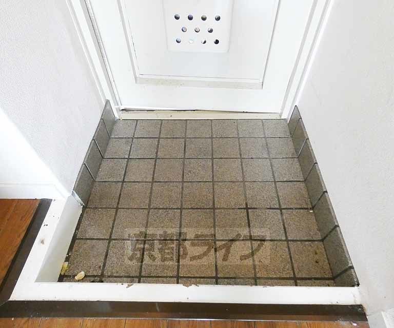 玄関　大きな段差がありません
