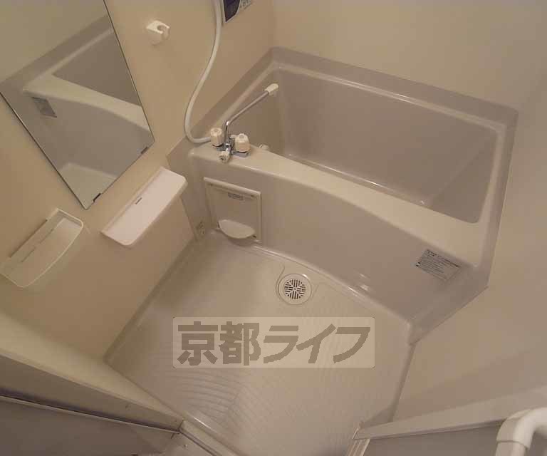 バス・シャワールーム　綺麗なバスルームです。