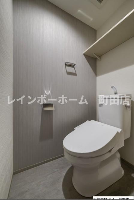 トイレ　※同施工会社参考写真