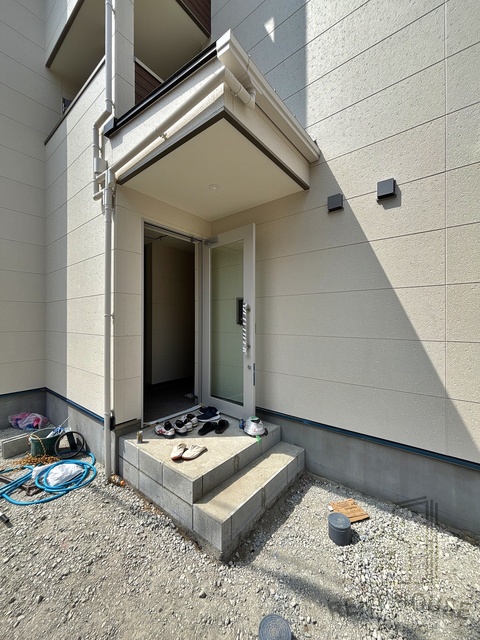 エントランス　外観（建設中）