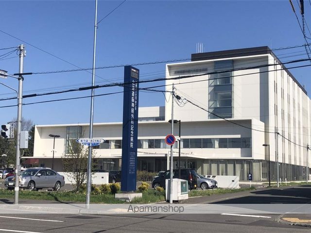 病院　北海道脳神経外科記念病院（病院）まで302m