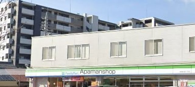 コンビニ　ファミリーマート（コンビニ）まで314m