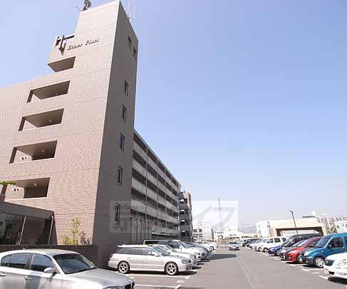 駐車場　ガレージも敷地にこれだけあります！