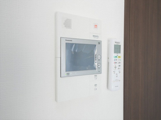 セキュリティ　モニター付きインターホンです