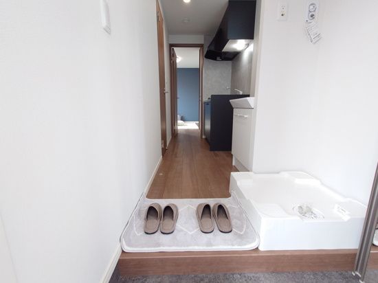 玄関　別部屋参考写真となります