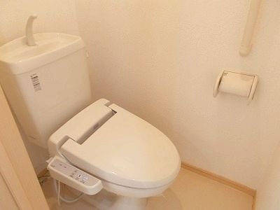 トイレ　コンパクトで使いやすいトイレです