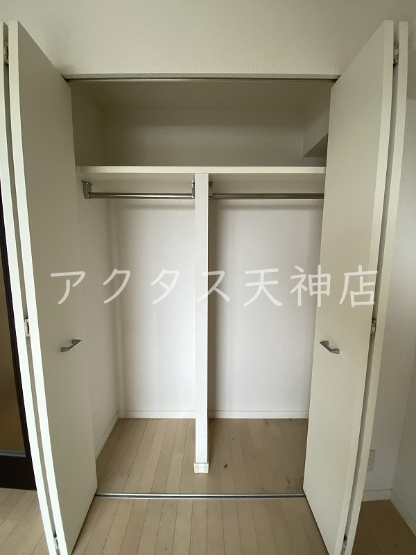 収納　奥行、高さあります。