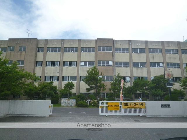 小学校　唐崎小学校（小学校）まで400m