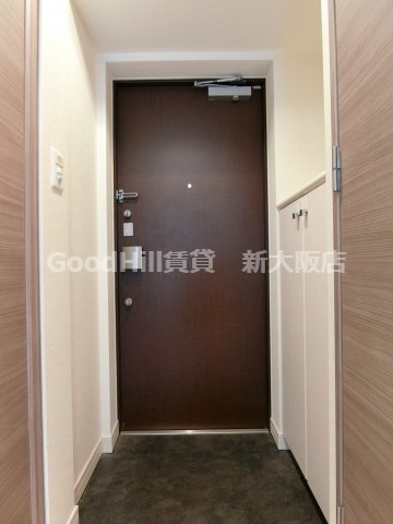 玄関　ララプレイス新大阪シエスタ