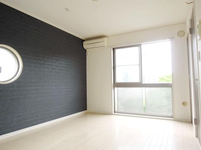 居室・リビング　★角部屋二面採光★