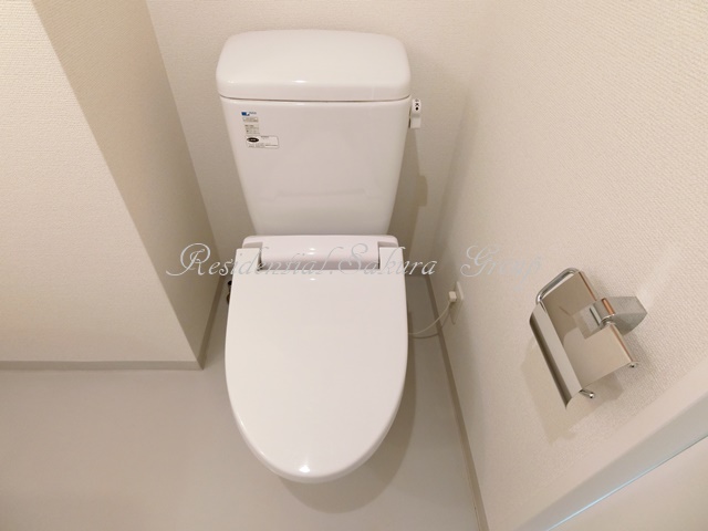 トイレ　落ち着いた色調のトイレです♪