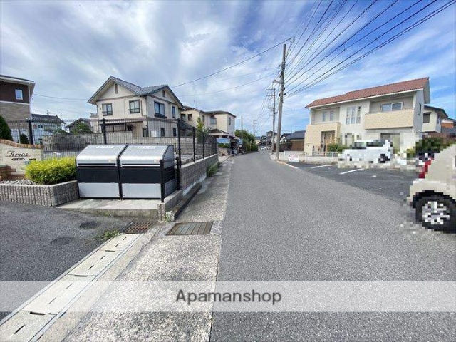 その他　前面道路（その他）まで0m