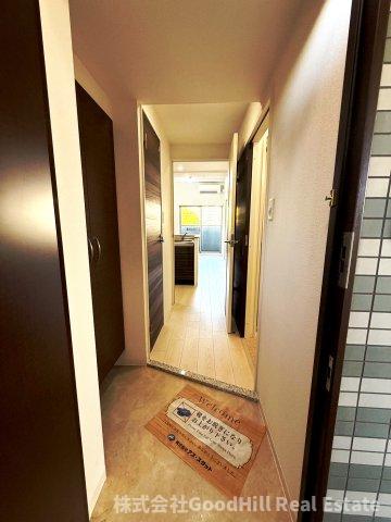 玄関　ラグゼ新大阪西
