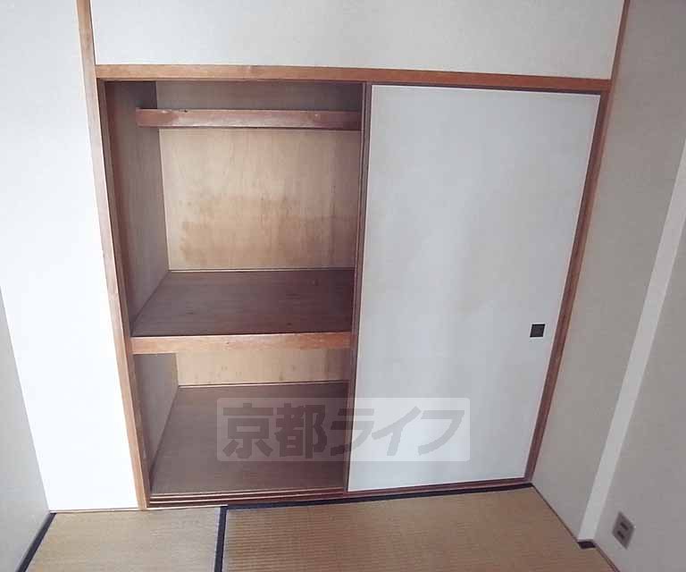 収納　たっぷりと収納可能です。