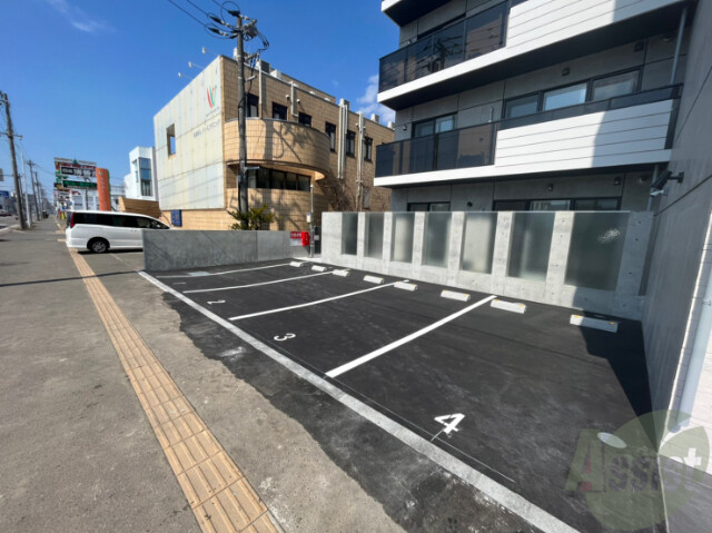 駐車場　駐車場
