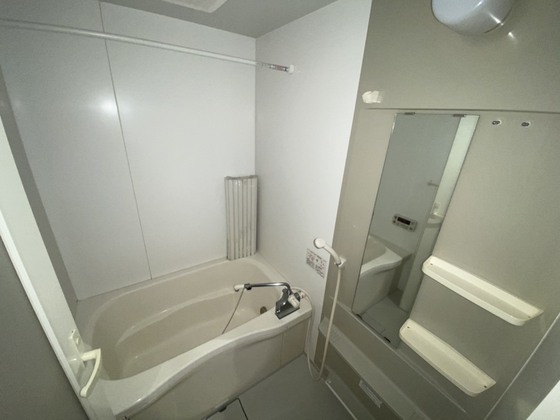 バス・シャワールーム　※別部屋の写真です