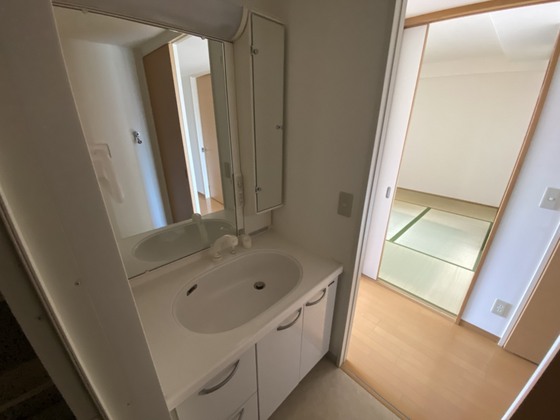 洗面設備　※別部屋の写真です