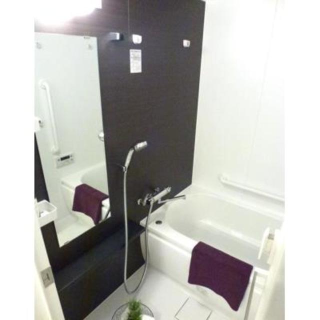 バス・シャワールーム　※写真は同タイプ住戸です。